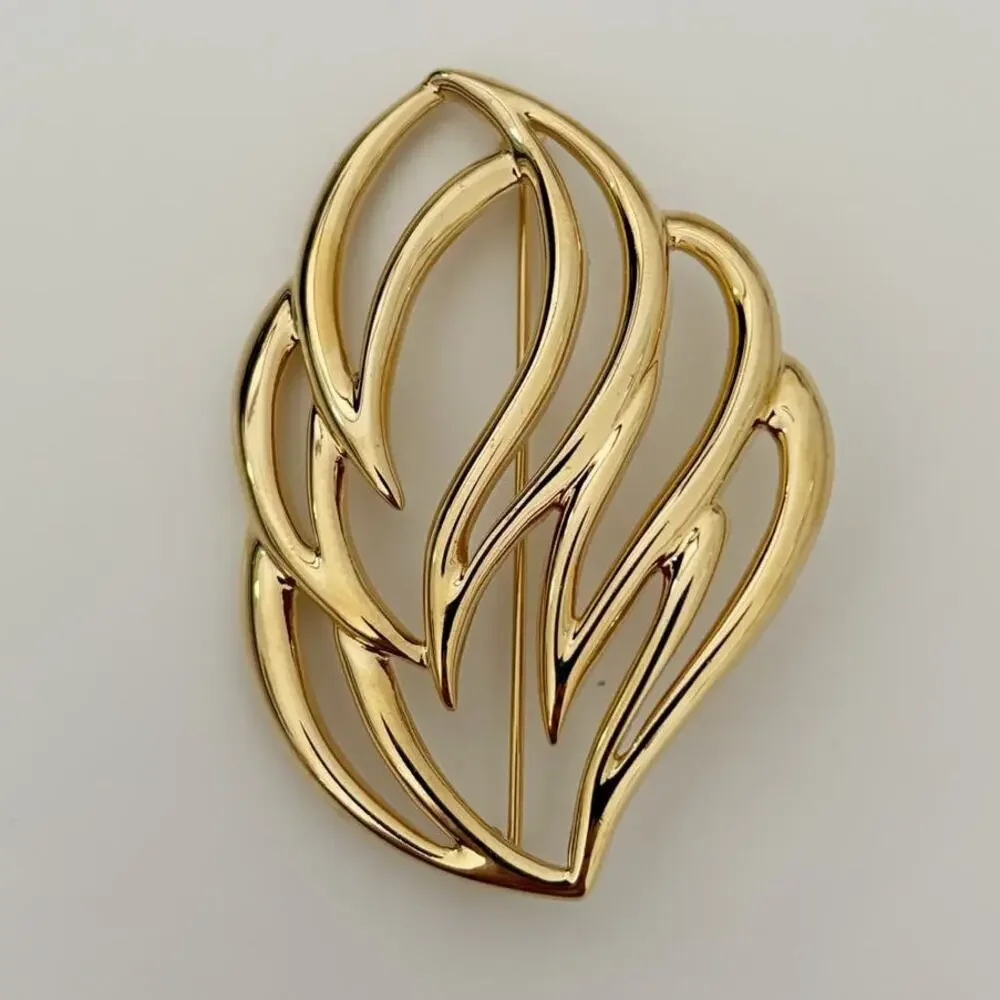 Vintage Monet Gold Tone Open Leaf Brooch Pin